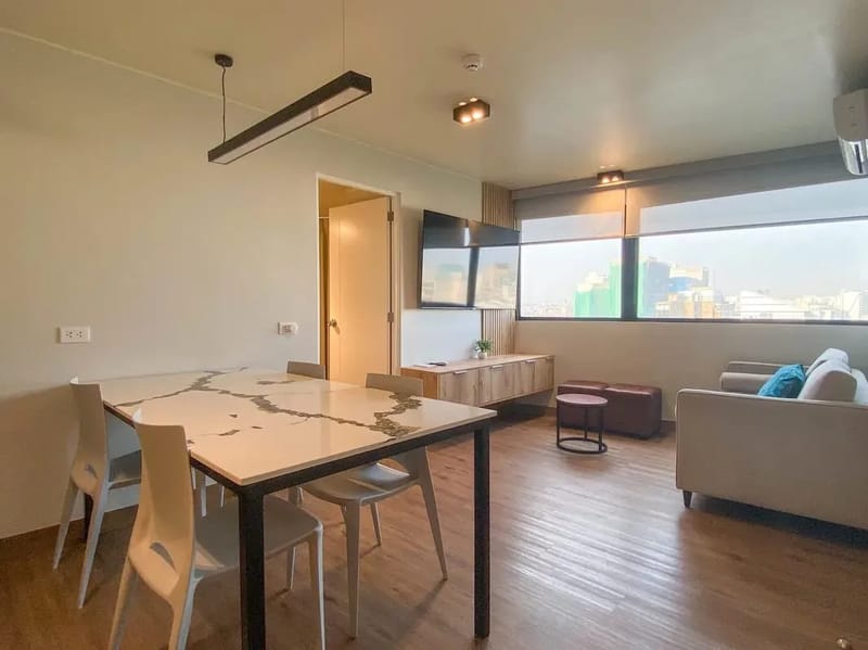 Inviting 2BR w/ Jacuzzi in Miraflores