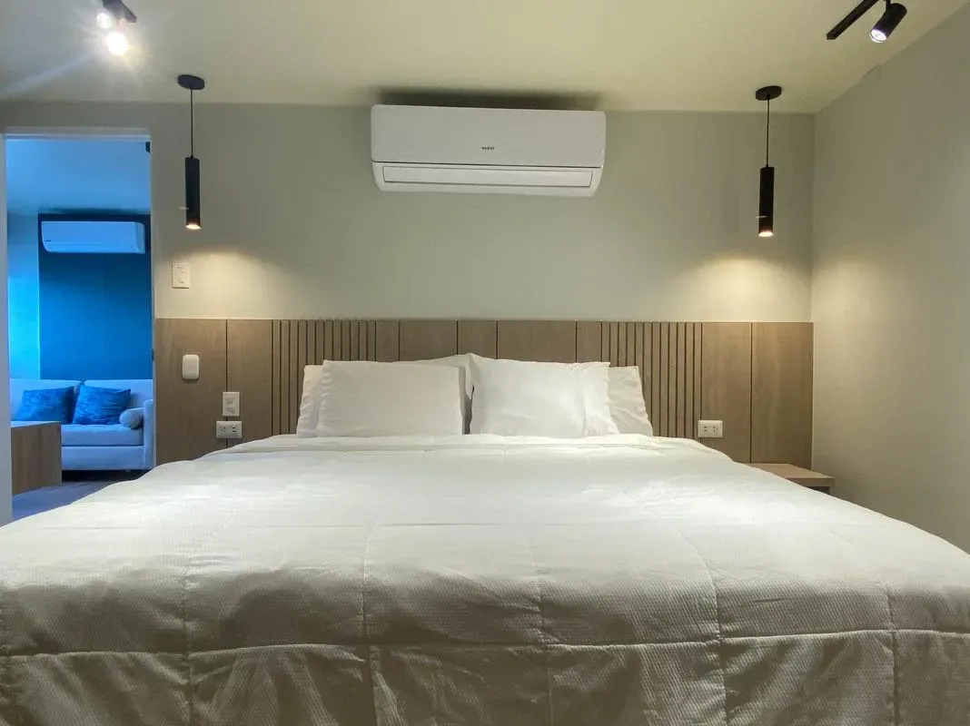 Inviting 2BR w/ Jacuzzi in Miraflores