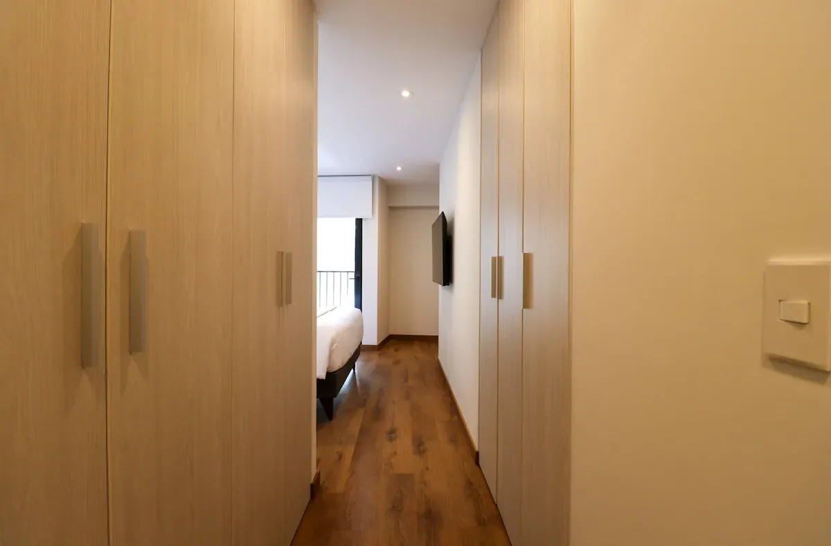 Group-Friendly 3BR w/ Balcony in Miraflores