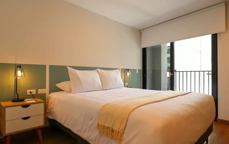 Group-Friendly 3BR w/ Balcony in Miraflores