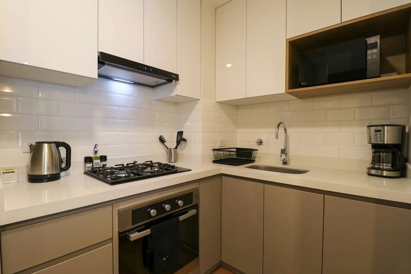 Group-Friendly 3BR w/ Balcony in Miraflores