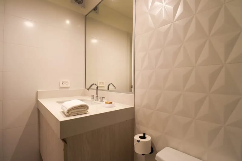 Group-Friendly 3BR w/ Balcony in Miraflores