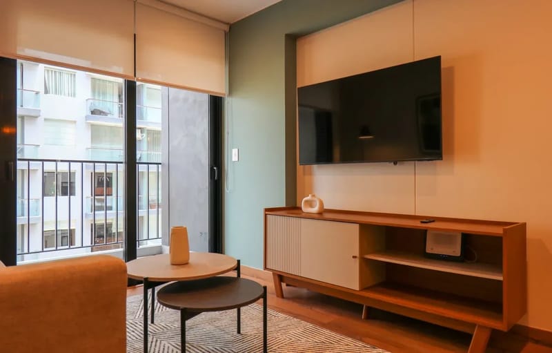 Group-Friendly 3BR w/ Balcony in Miraflores