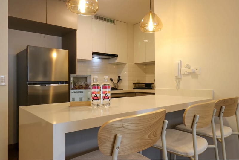 Group-Friendly 3BR w/ Balcony in Miraflores