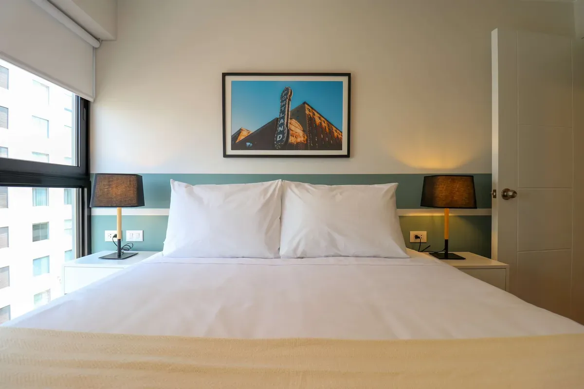 Group-Friendly 3BR w/ Balcony in Miraflores