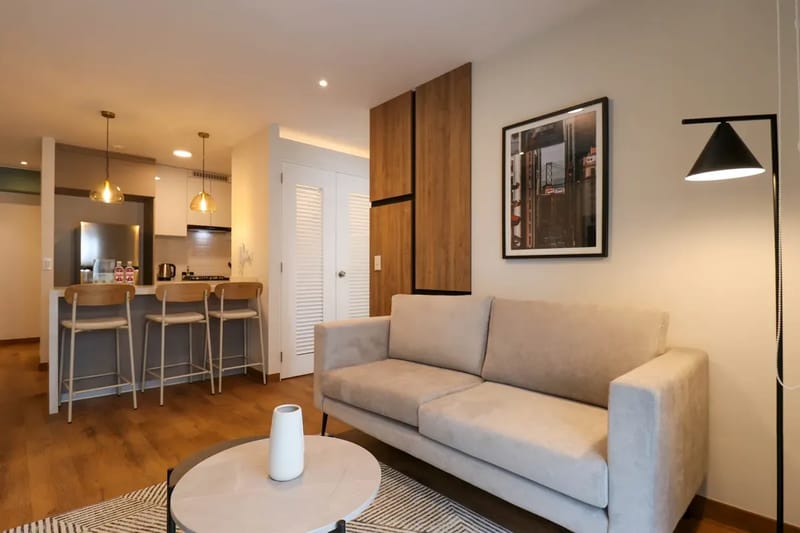 Group-Friendly 3BR w/ Balcony in Miraflores