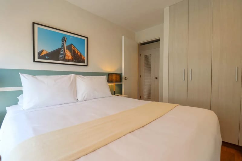 Group-Friendly 3BR w/ Balcony in Miraflores