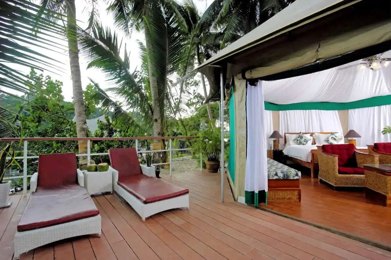 Island double tent
