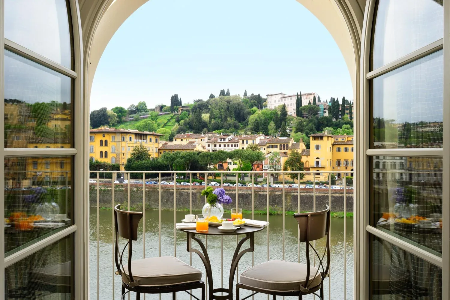 Deluxe room with balcony and Arno view