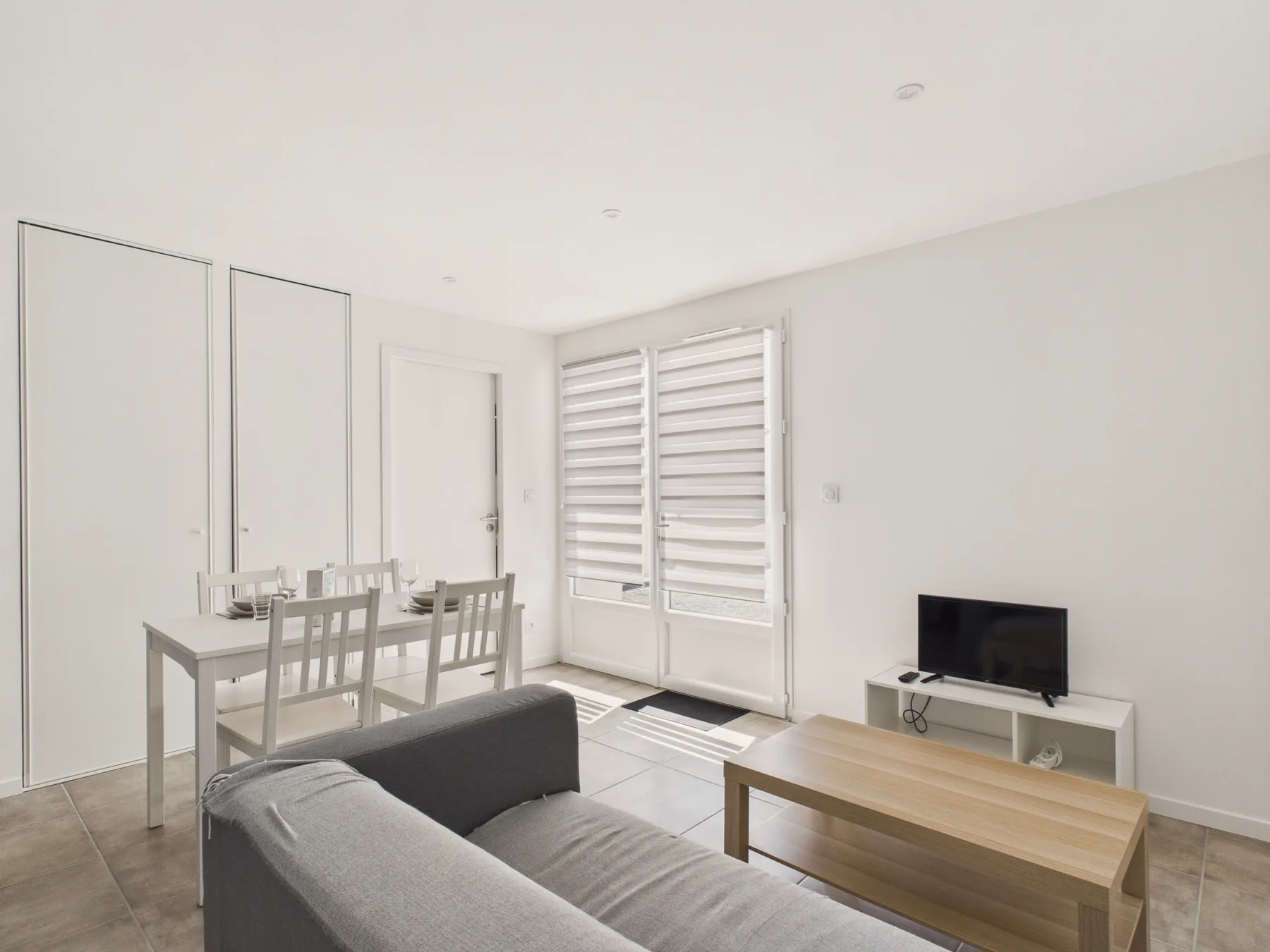 Apartment listing gallery photo