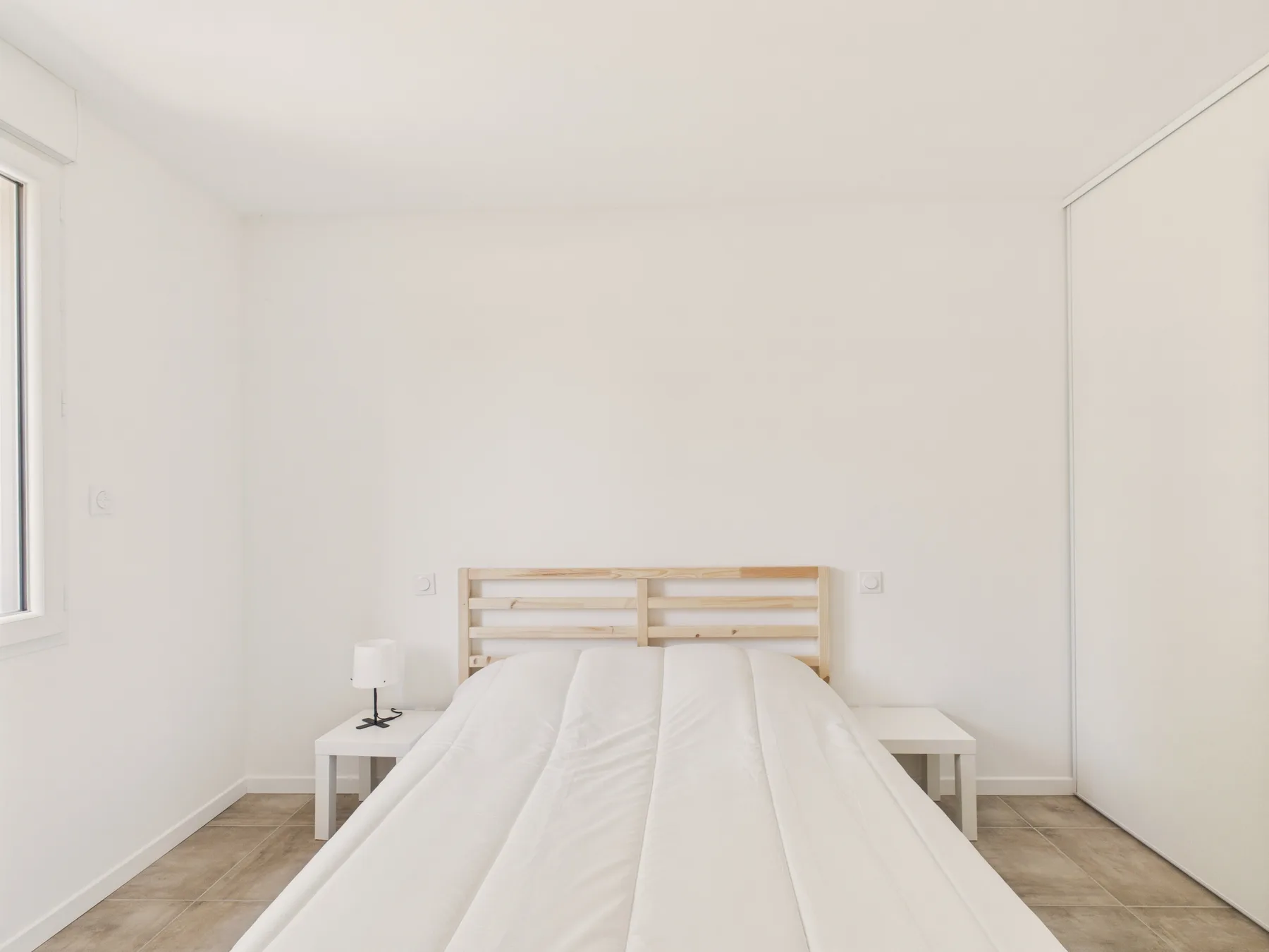 Apartment listing gallery photo