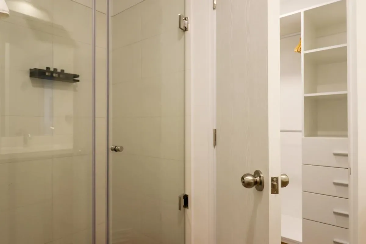 Exceptional 2BR w/ Balcony in Miraflores