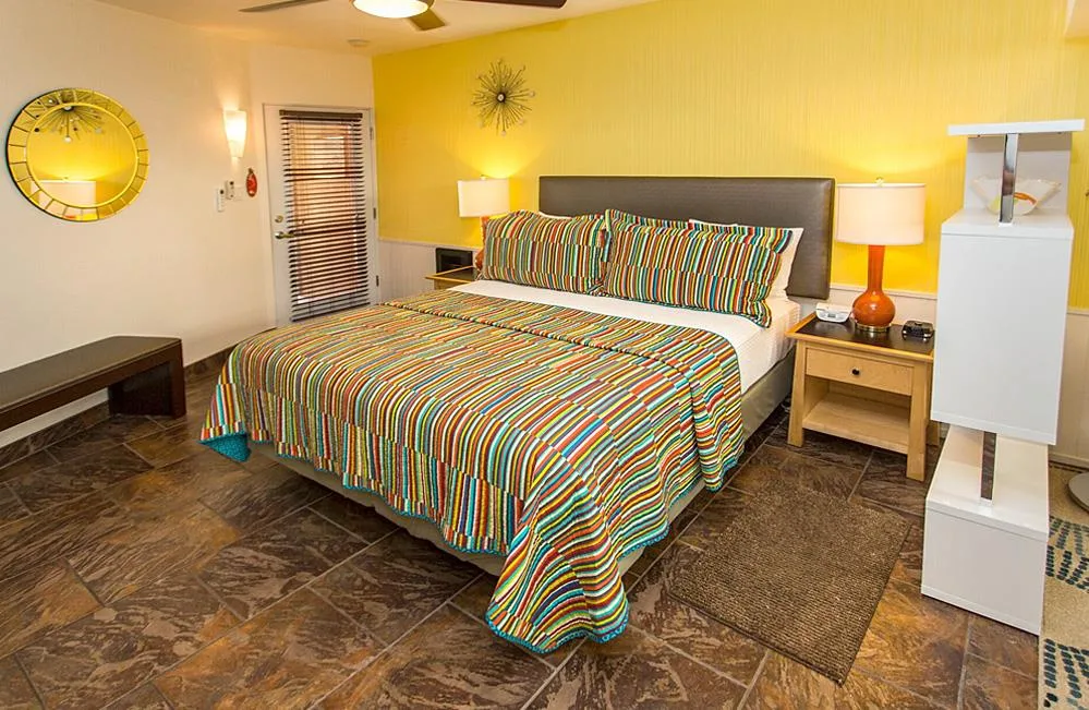 Guest room
