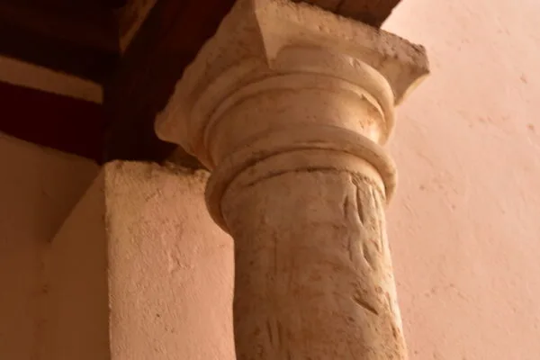 Palace column