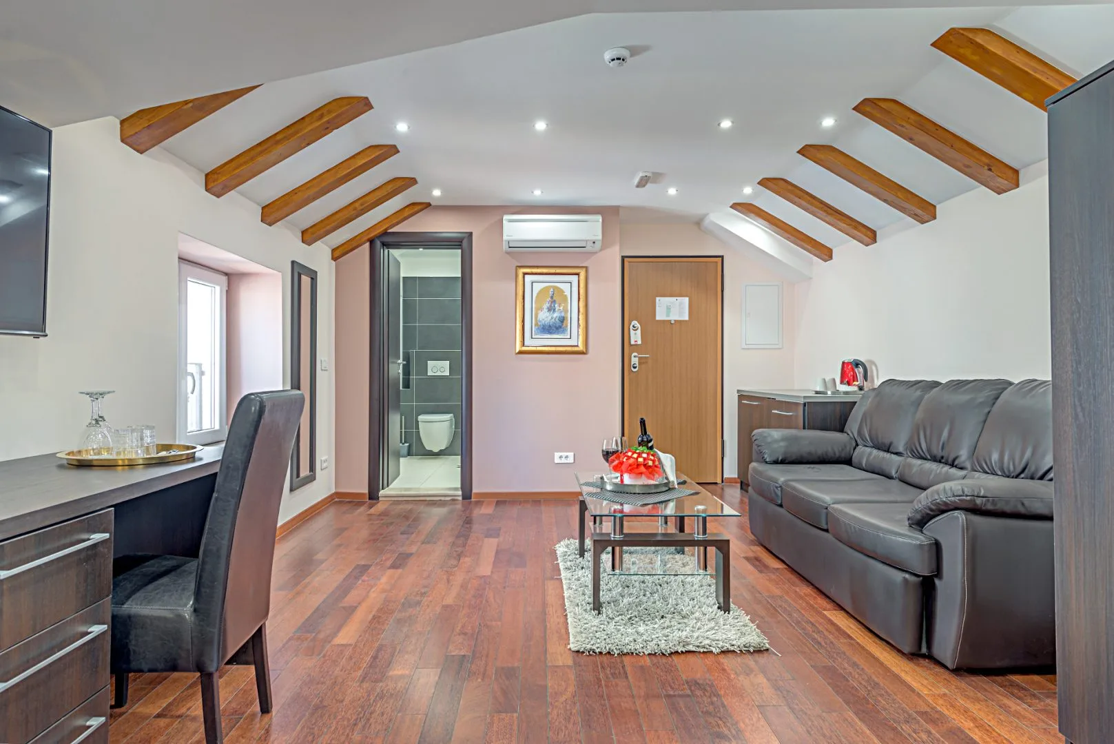 Duplex Suite 404