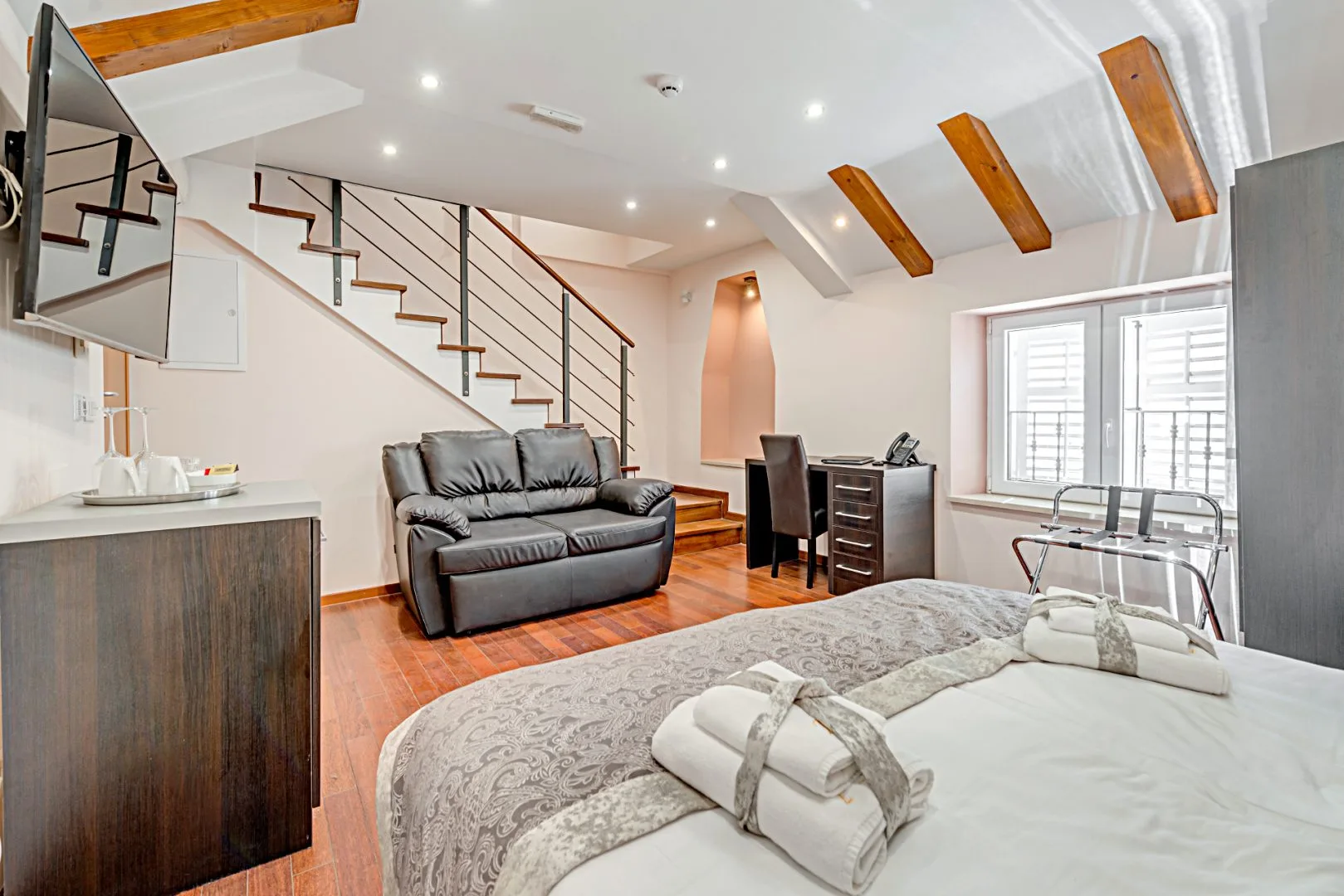 Duplex Suite 403