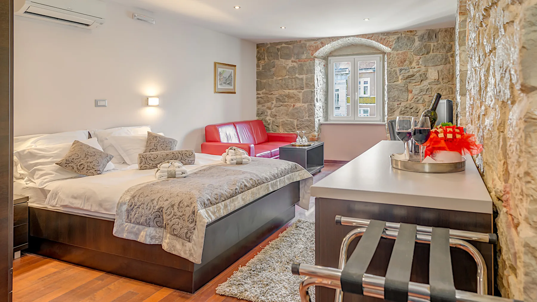 Palace Suites