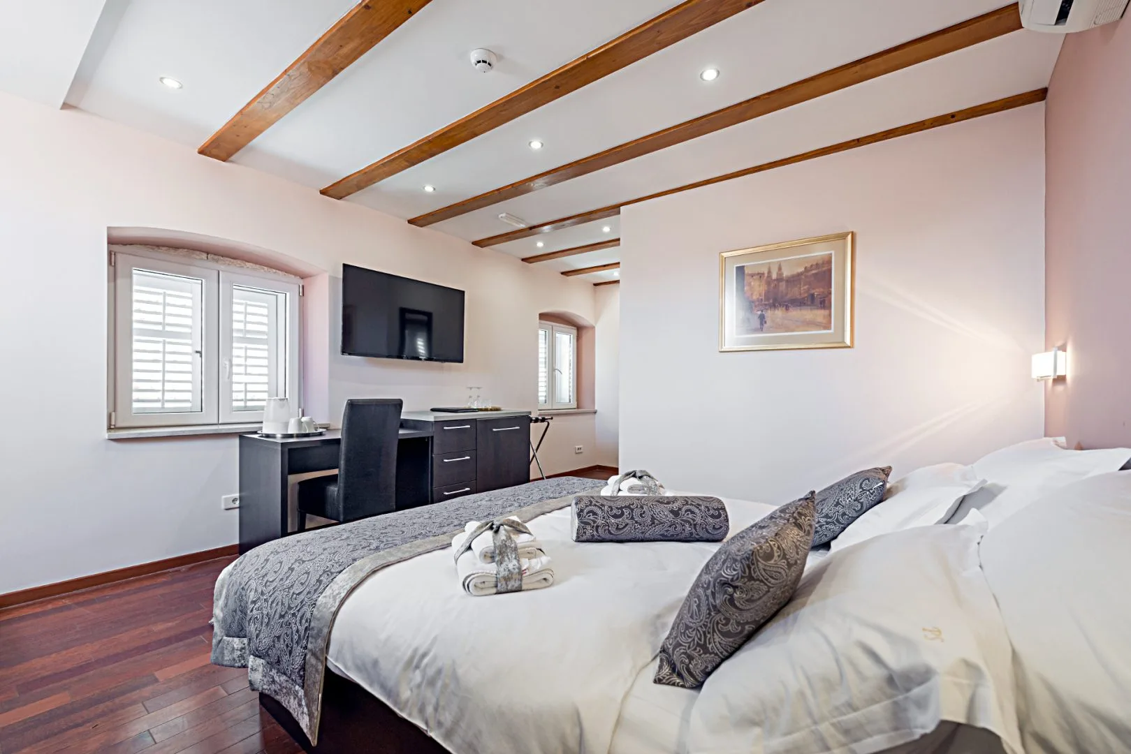 Duplex Suite 402