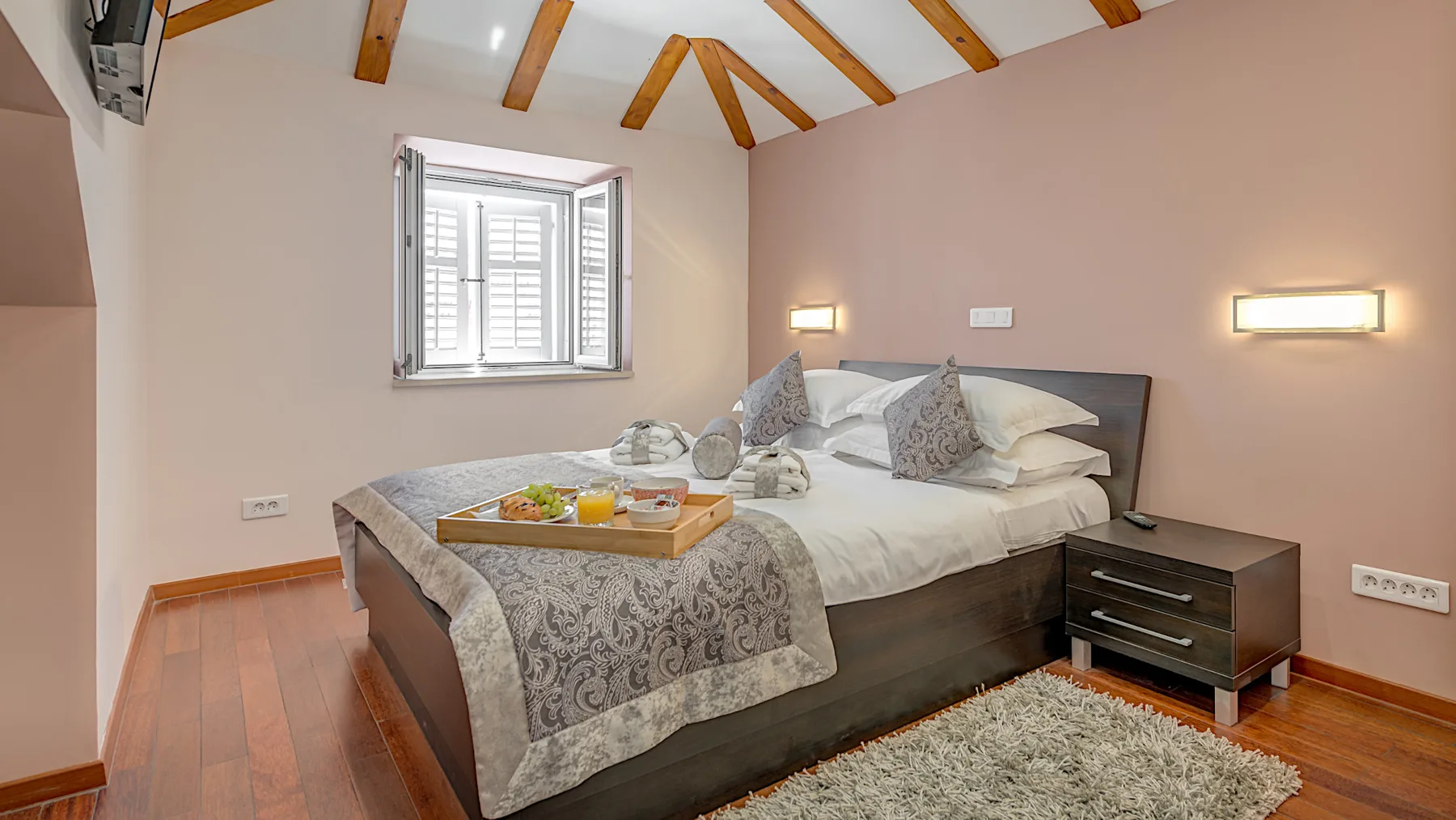 Palace Suites