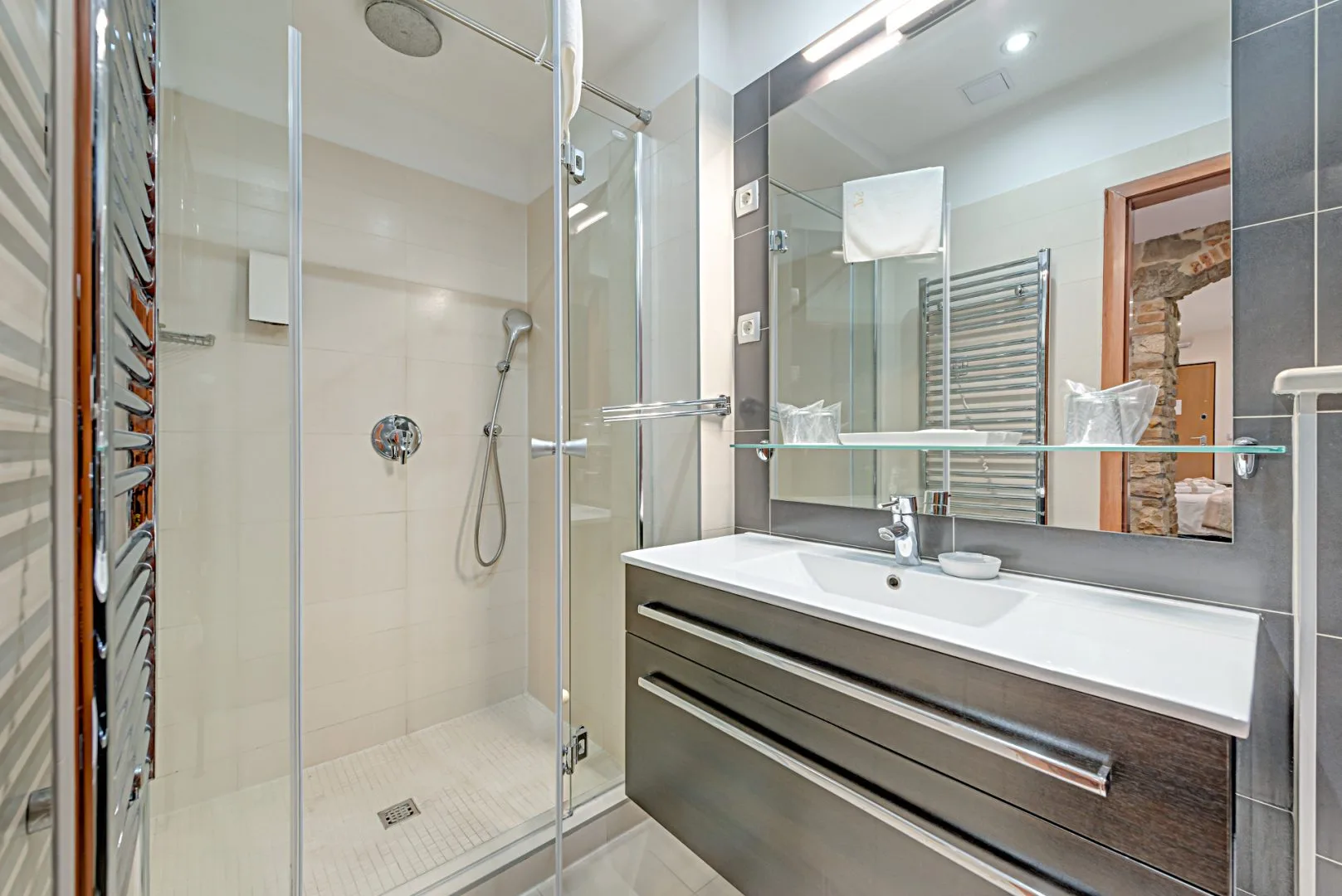 Suite 204 bathroom