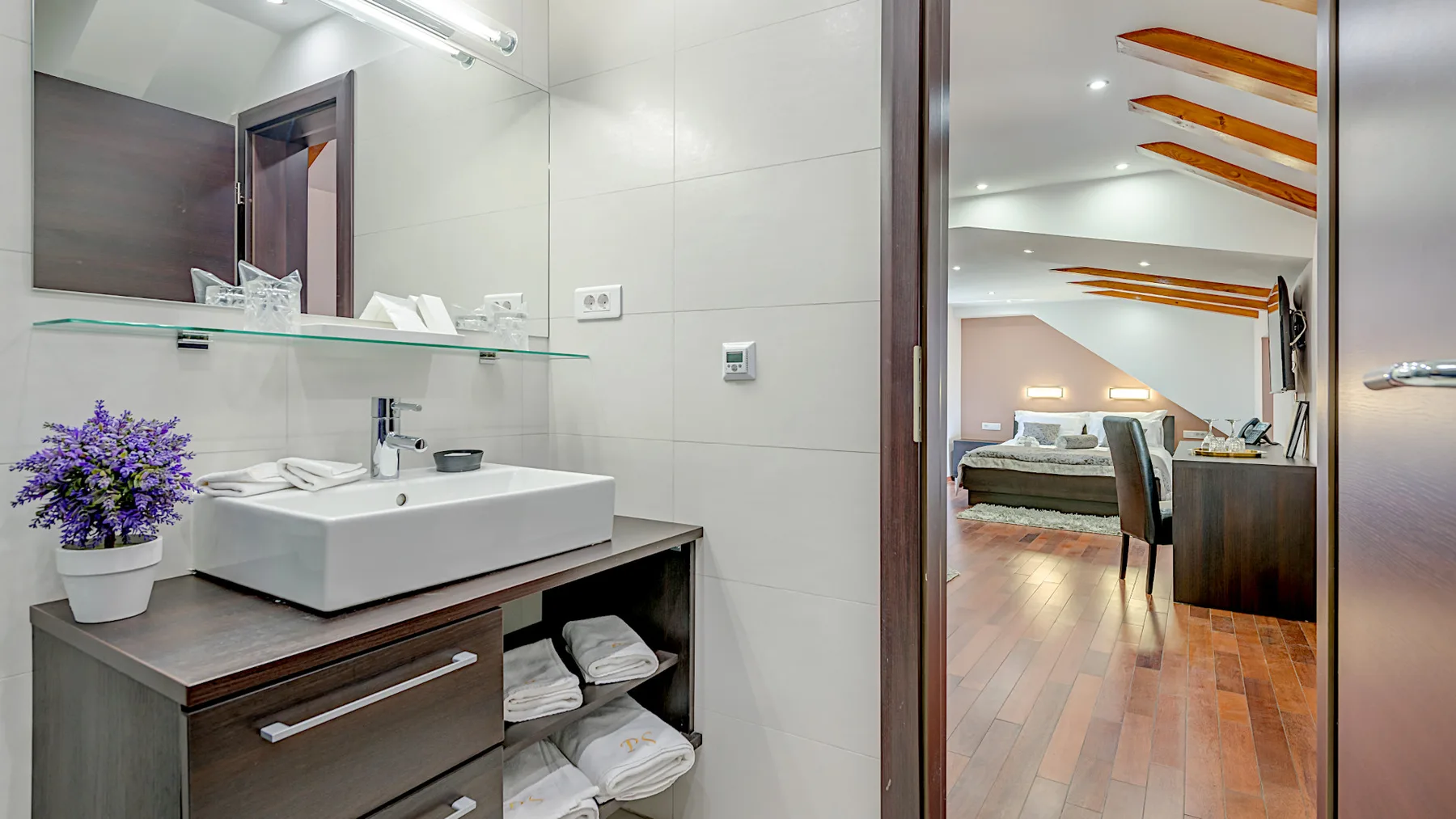 Palace Suites