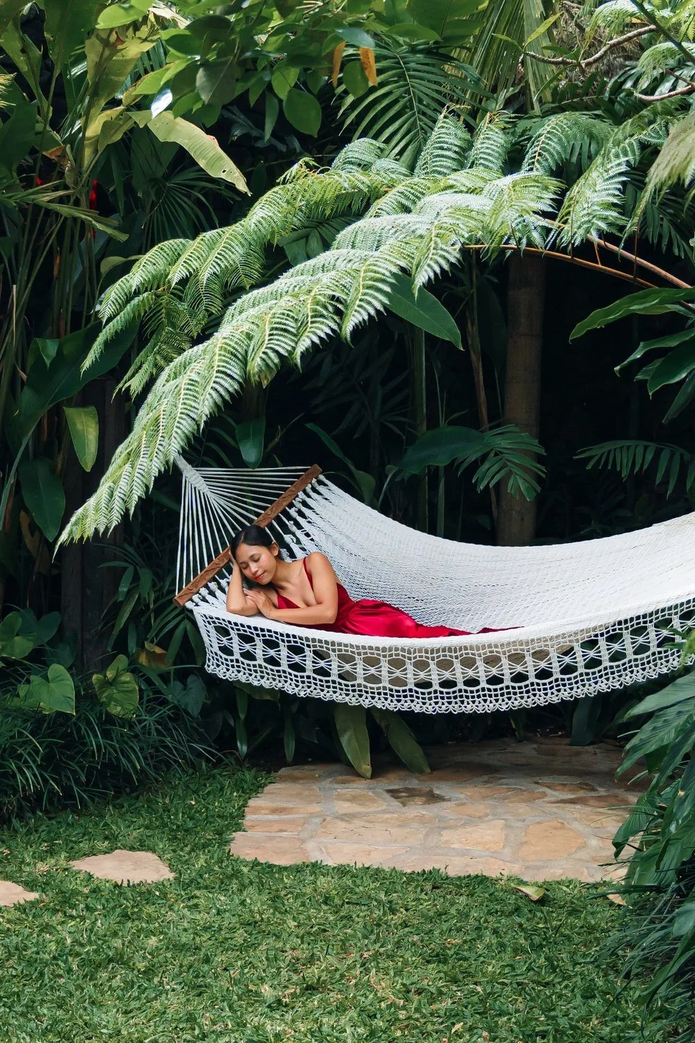 Terrace dining table beside a plunge pool
