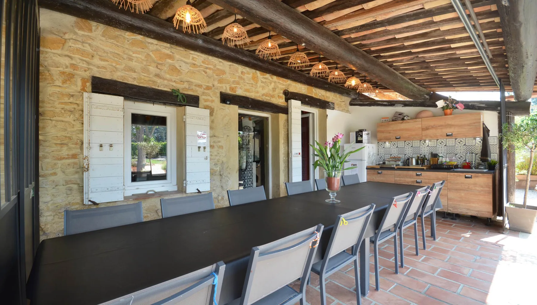 Terrace and summer kitchen