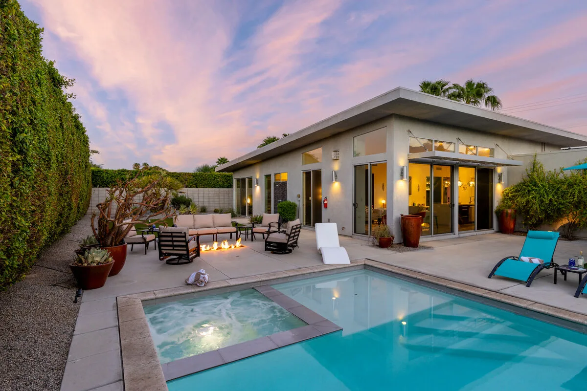 Flamingo Oasis
