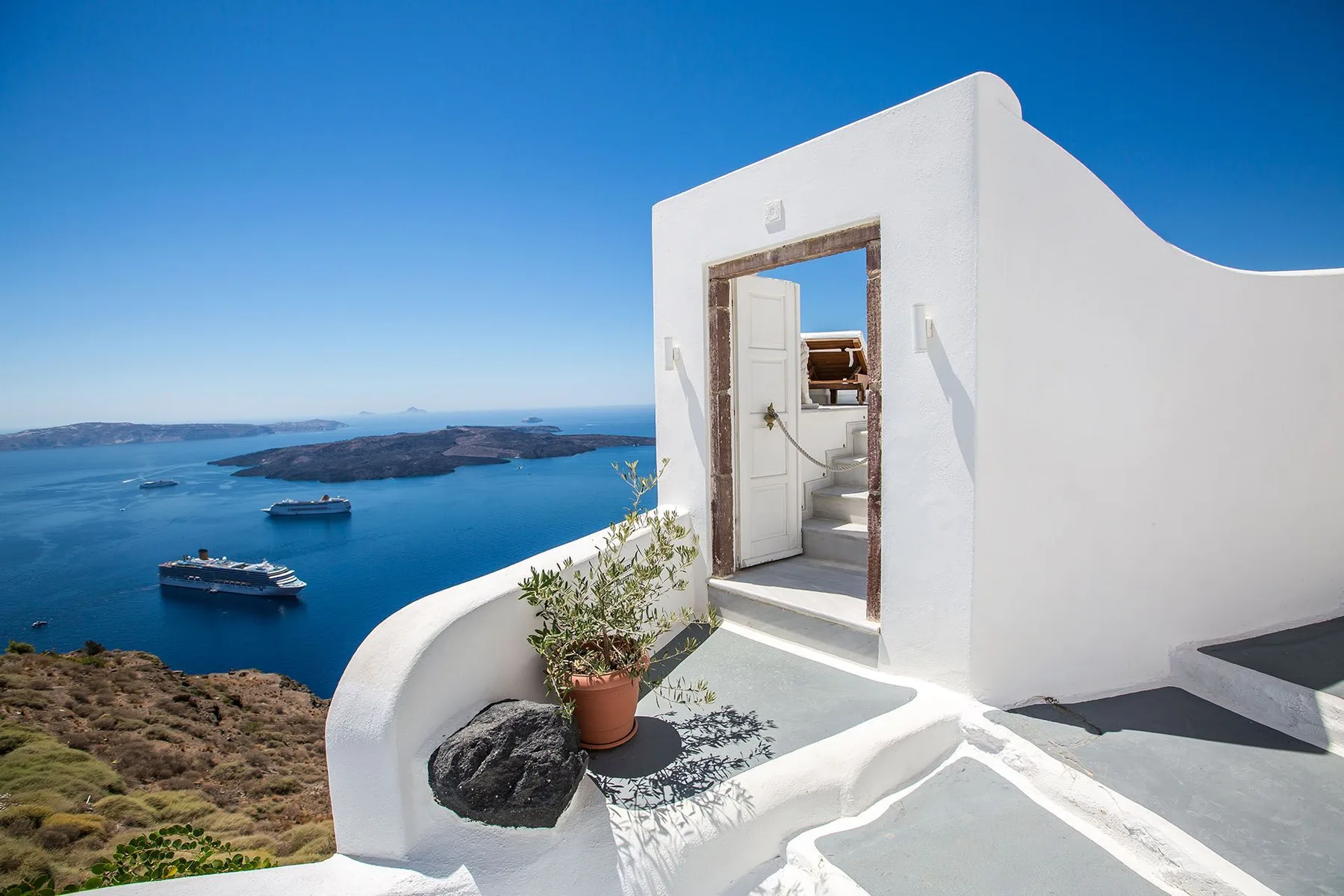 Santorini luxury villa Luminela in Firostefani - 4