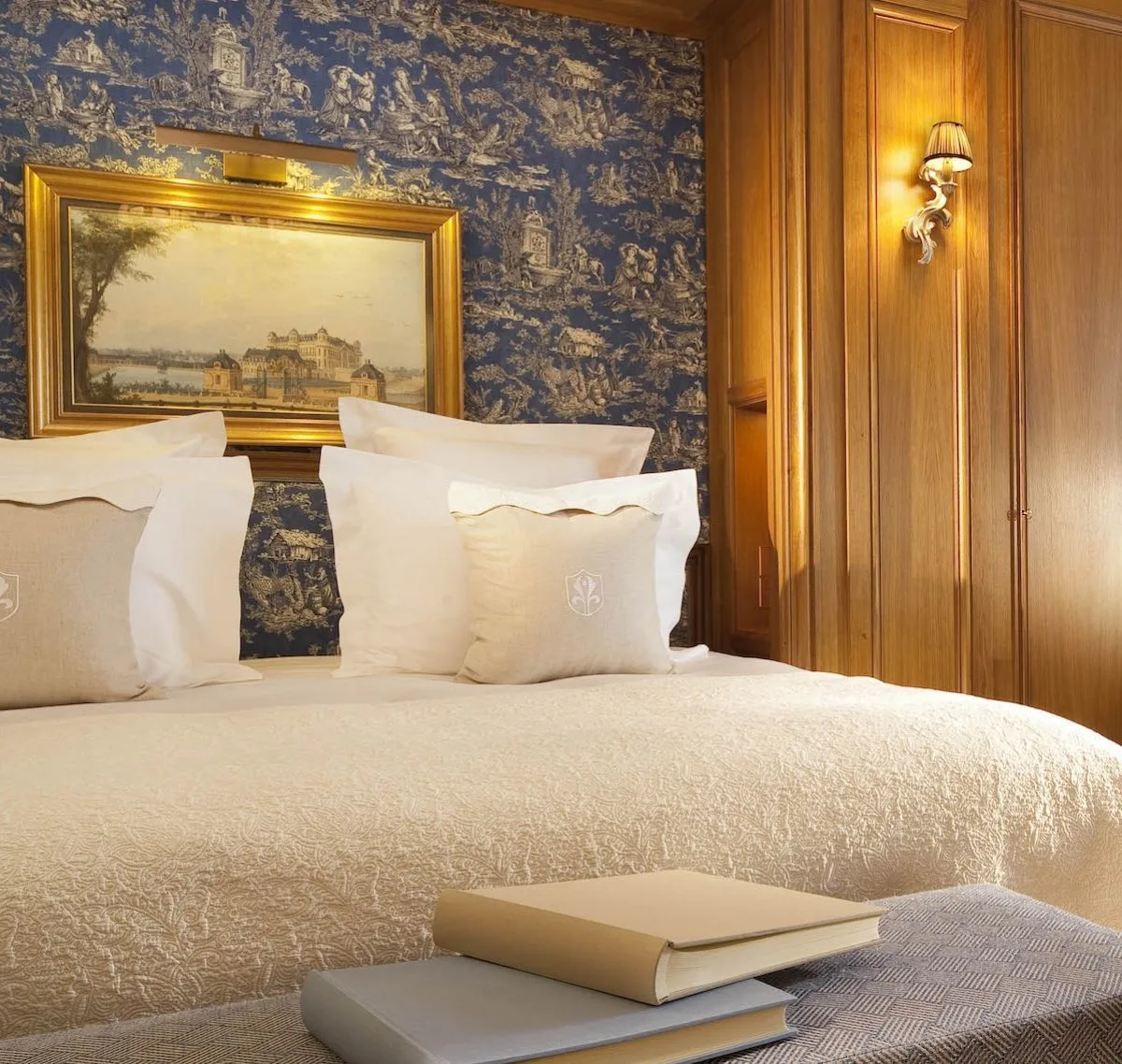 Hotel room or suite