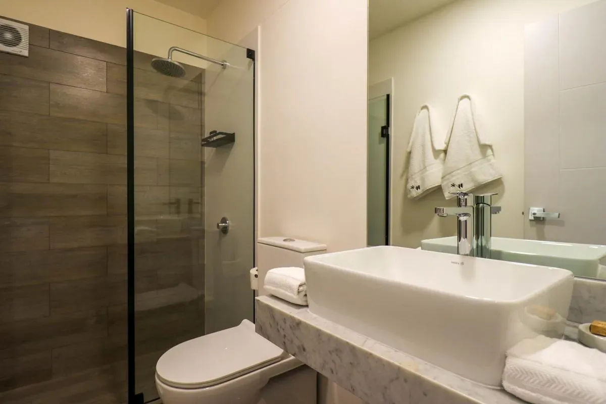 Upscale 2BR w/ Balcony in Heart of Miraflores