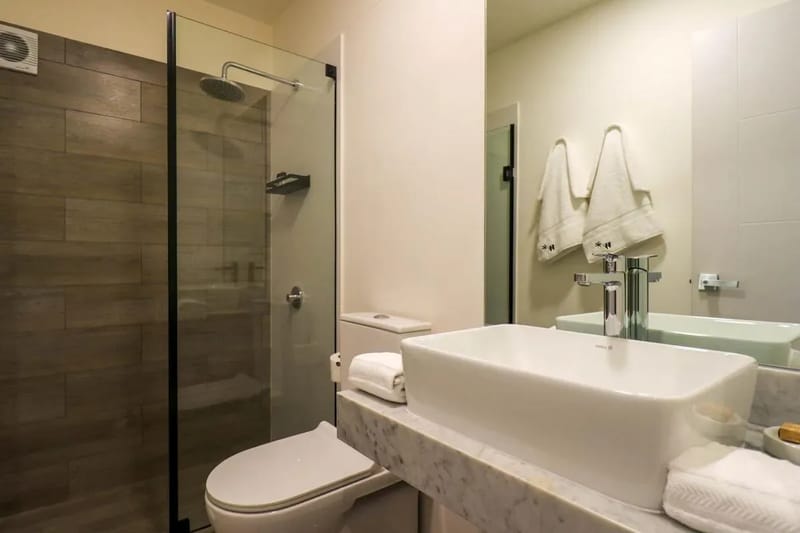 Upscale 2BR w/ Balcony in Heart of Miraflores