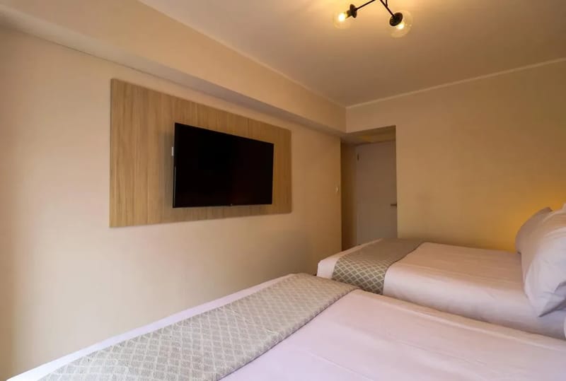 Upscale 2BR w/ Balcony in Heart of Miraflores