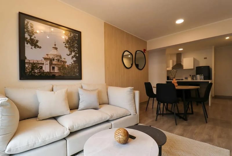 Upscale 2BR w/ Balcony in Heart of Miraflores