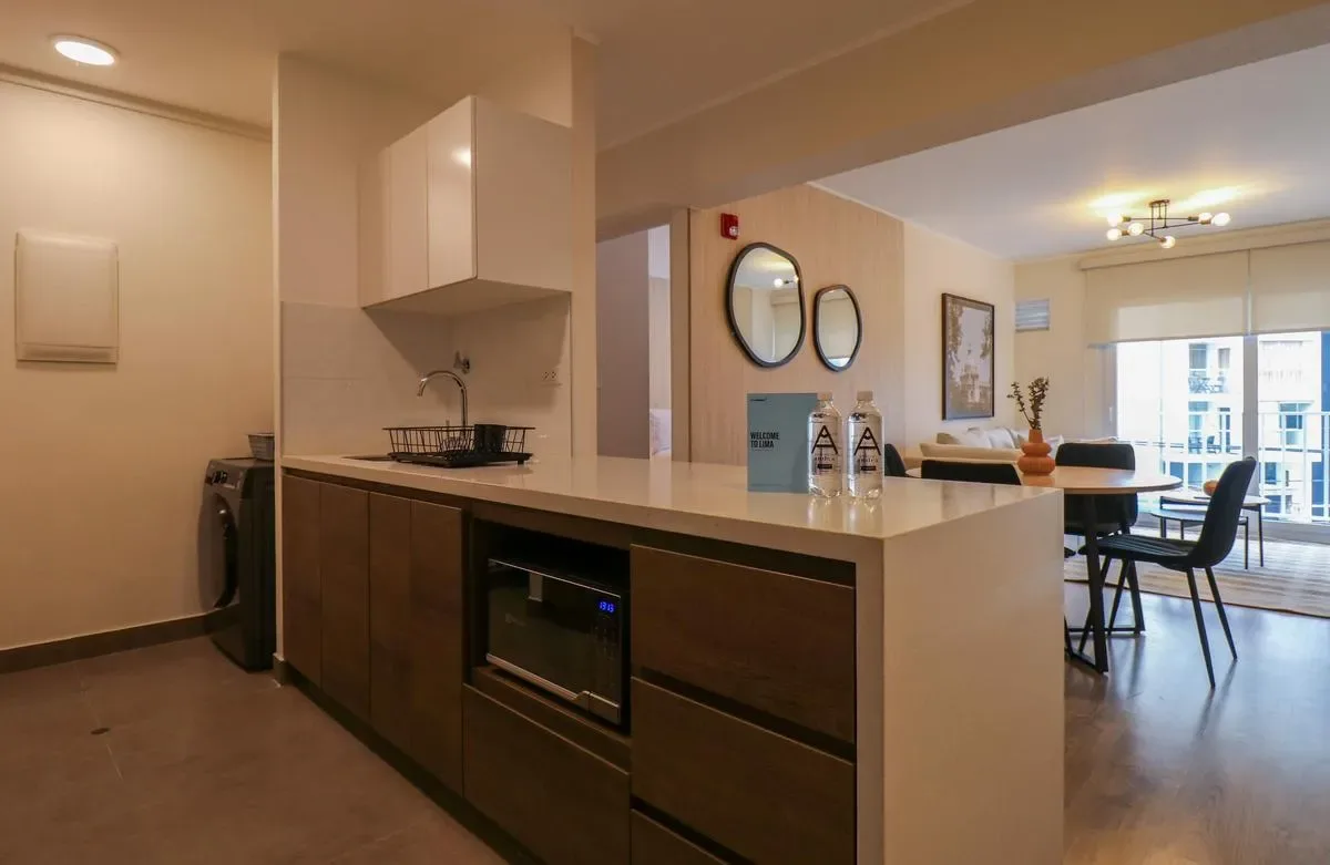 Upscale 2BR w/ Balcony in Heart of Miraflores
