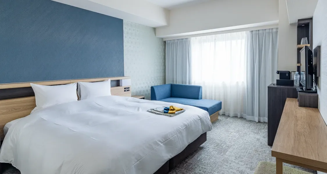Hotel Kanazawa guest room with traditional Kaga colors
