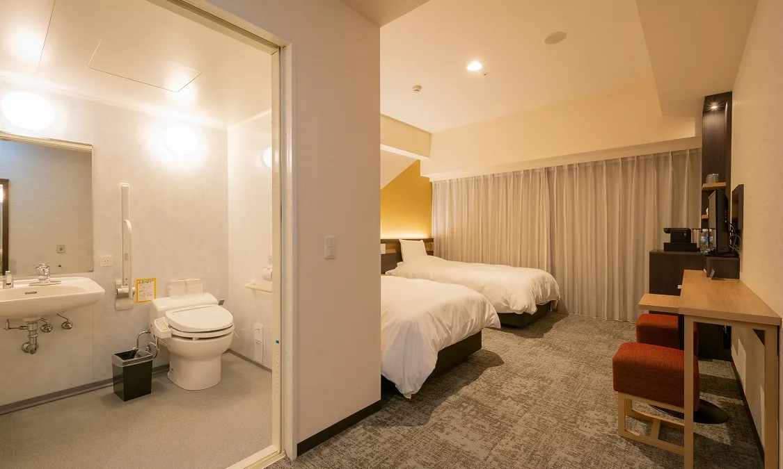Universal twin room