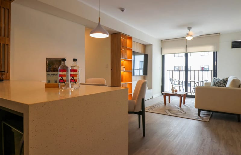 Stunning 3BR w/ Balcony in Upscale Miraflores