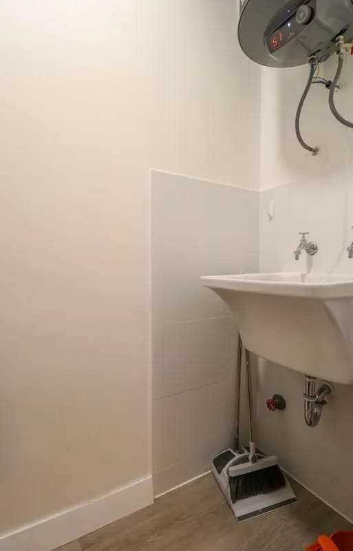 Stunning 3BR w/ Balcony in Upscale Miraflores