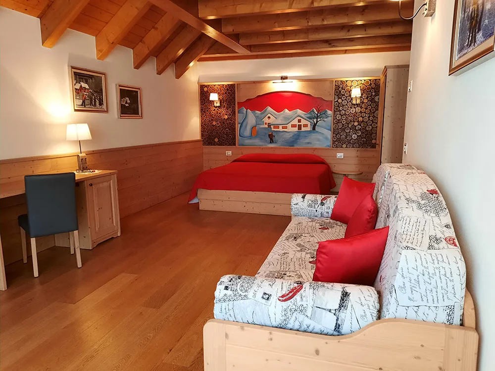 Caminetto room