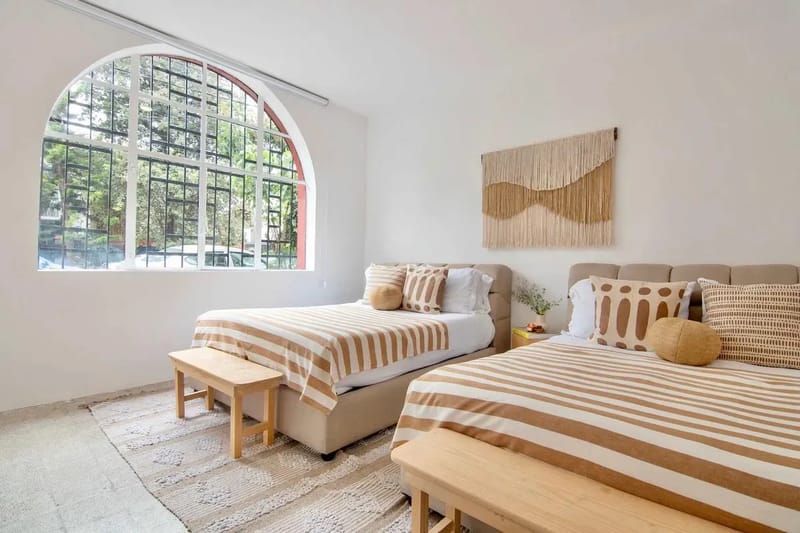 Alluring 6BR House with a Lovely Terrace