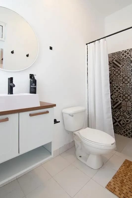 Alluring 6BR House with a Lovely Terrace