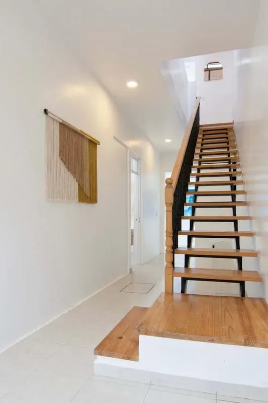 Alluring 6BR House with a Lovely Terrace