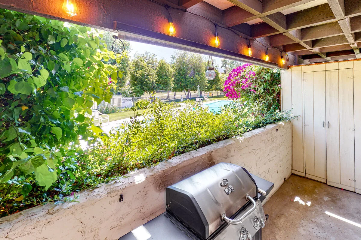 Poolside Getaway - 4610