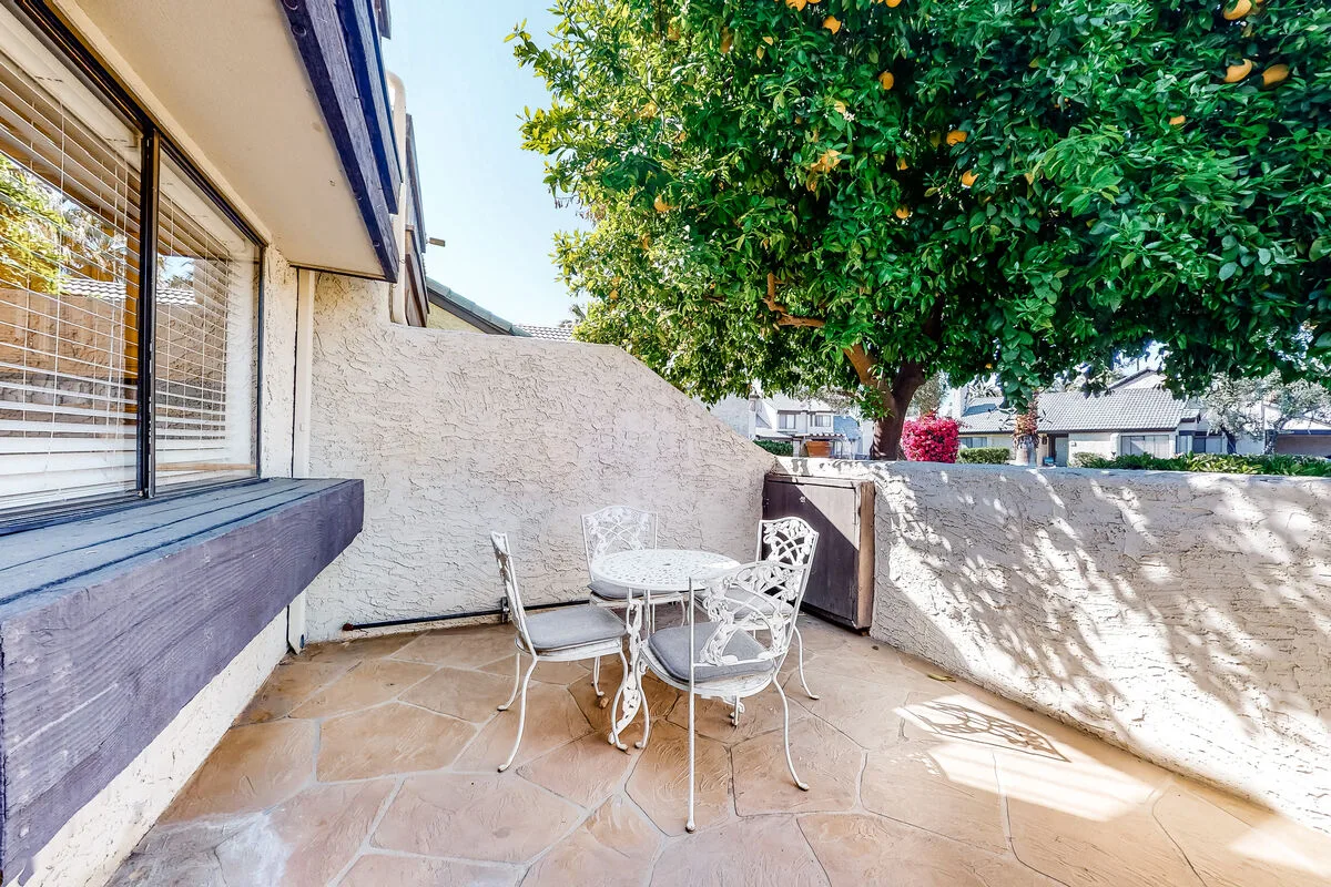 Poolside Getaway - 4610