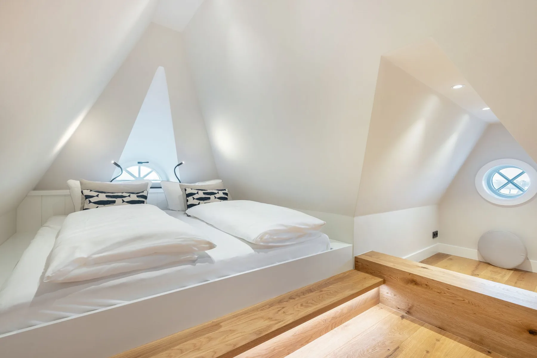 Hausteil im UG, EG, OG, DG ca.  140m² Nutzfläche, keine Haustiere erlaubt.