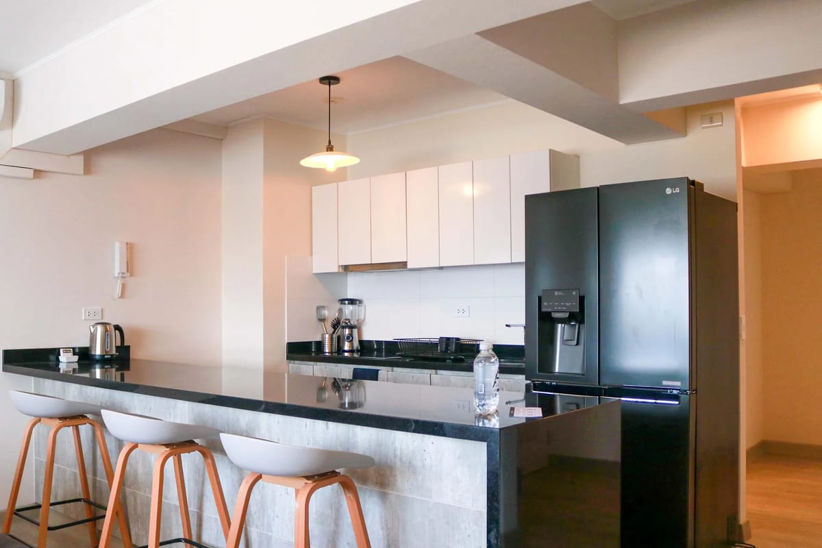 Outstanding 2BR Duplex with AC in San Isidro