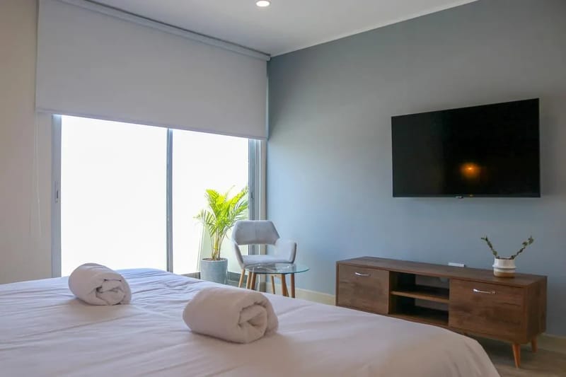 Outstanding 2BR Duplex with AC in San Isidro