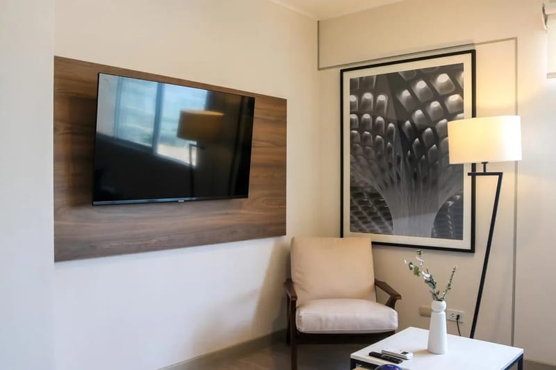 Outstanding 2BR Duplex with AC in San Isidro
