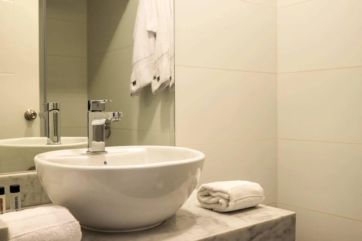 Outstanding 2BR Duplex with AC in San Isidro